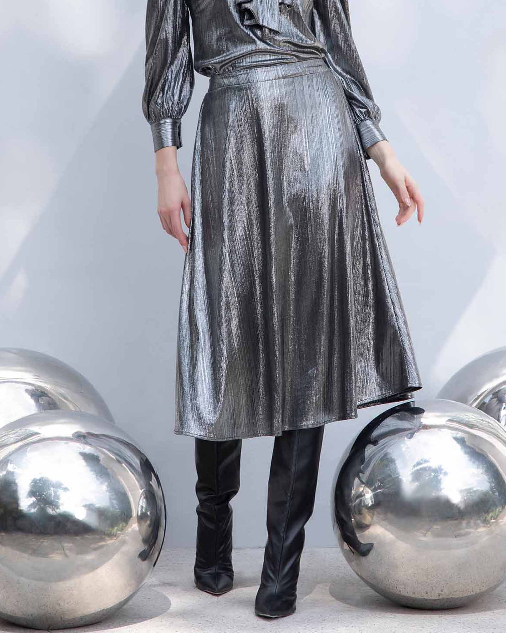 Falda midi metálica