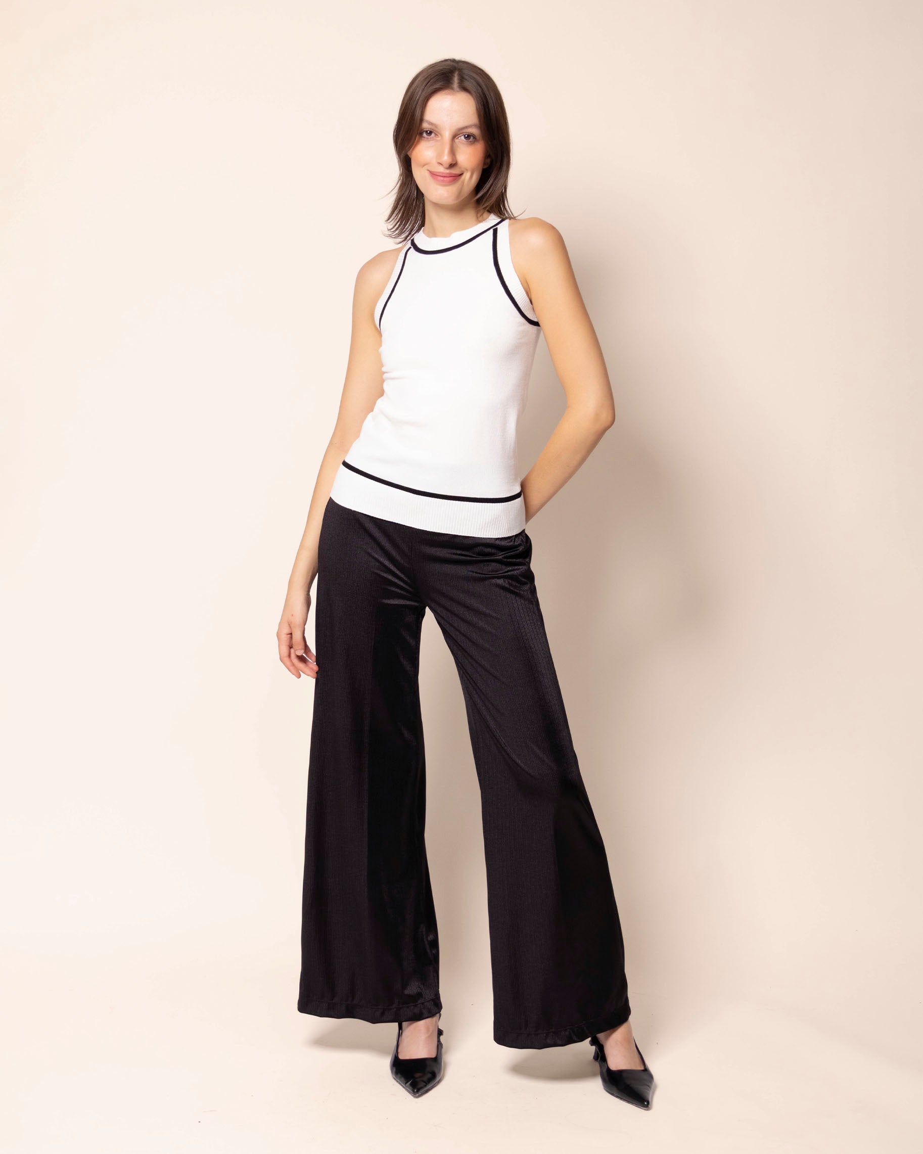 pantalon-suelto-stretch-mujer-frente