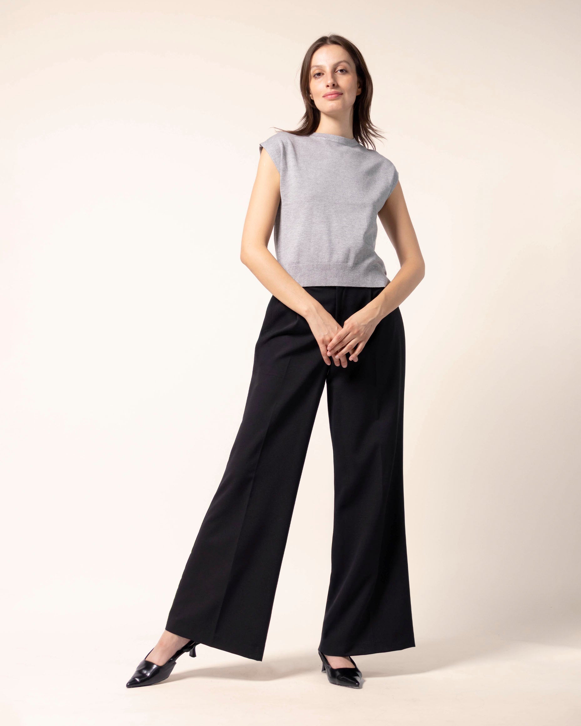 pantalon‑negro‑pinzas‑cintura‑elastica‑STOP