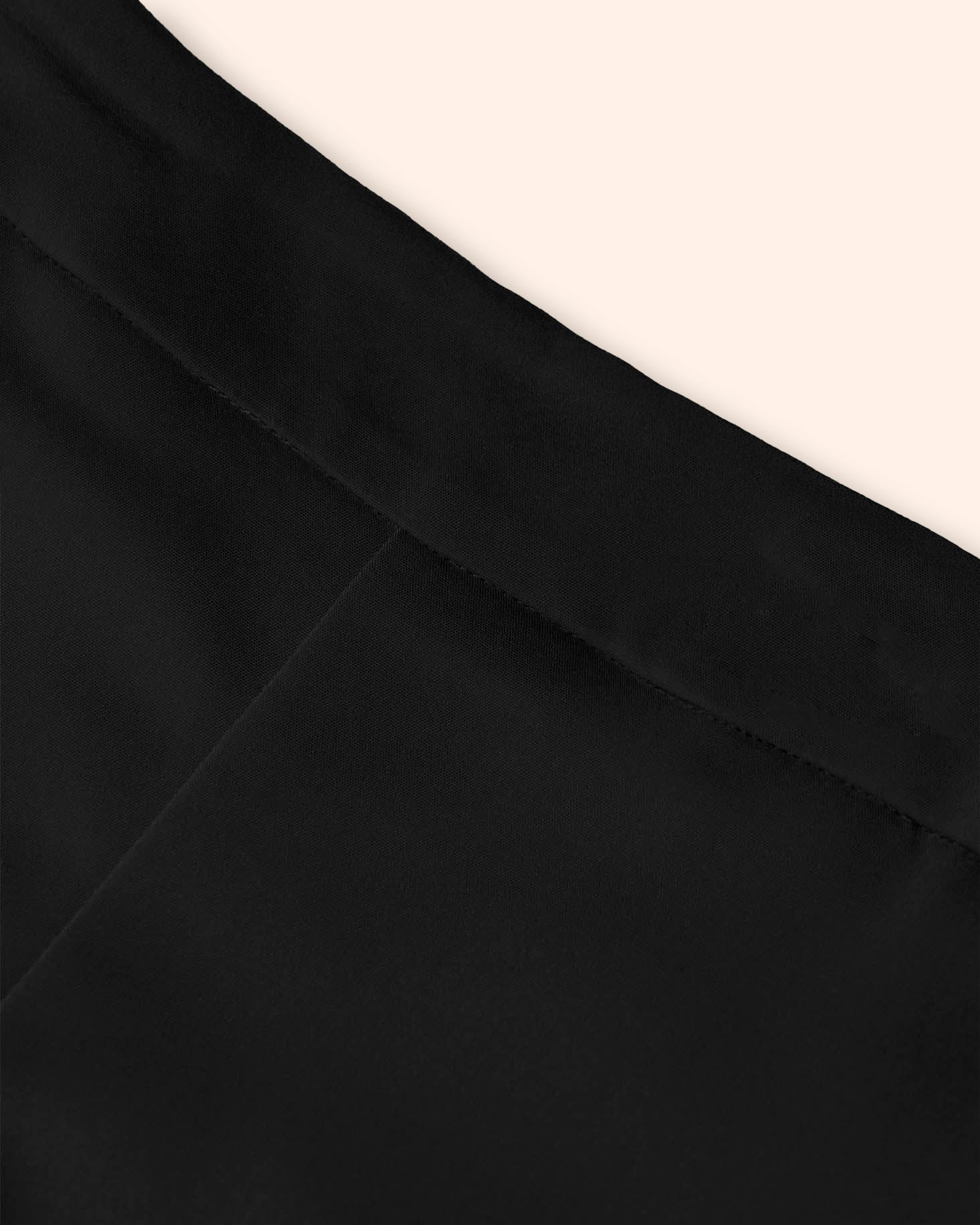 short‑mujer‑negro‑elegante‑STOP