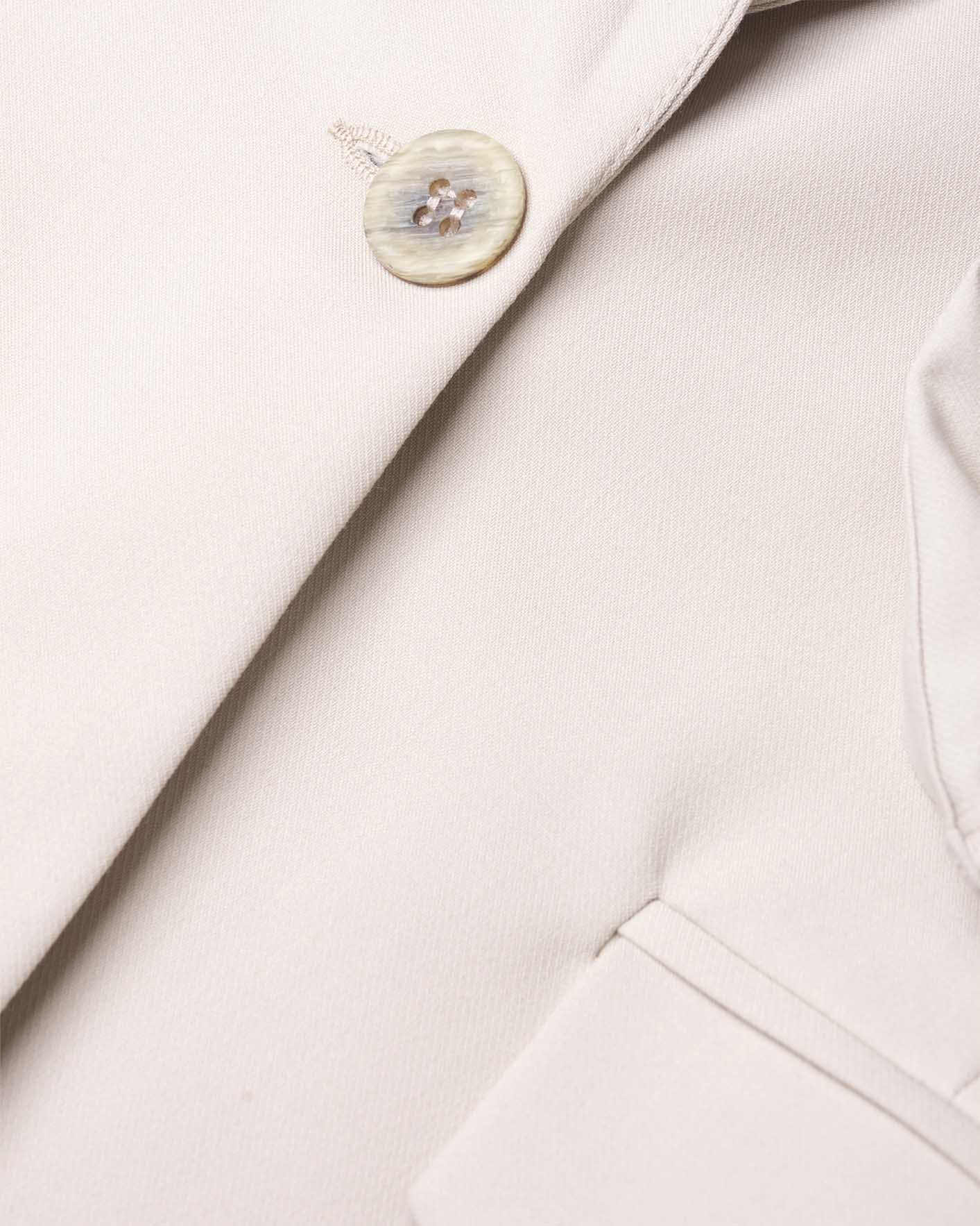 blazer-liso-beige-cuello-solapa