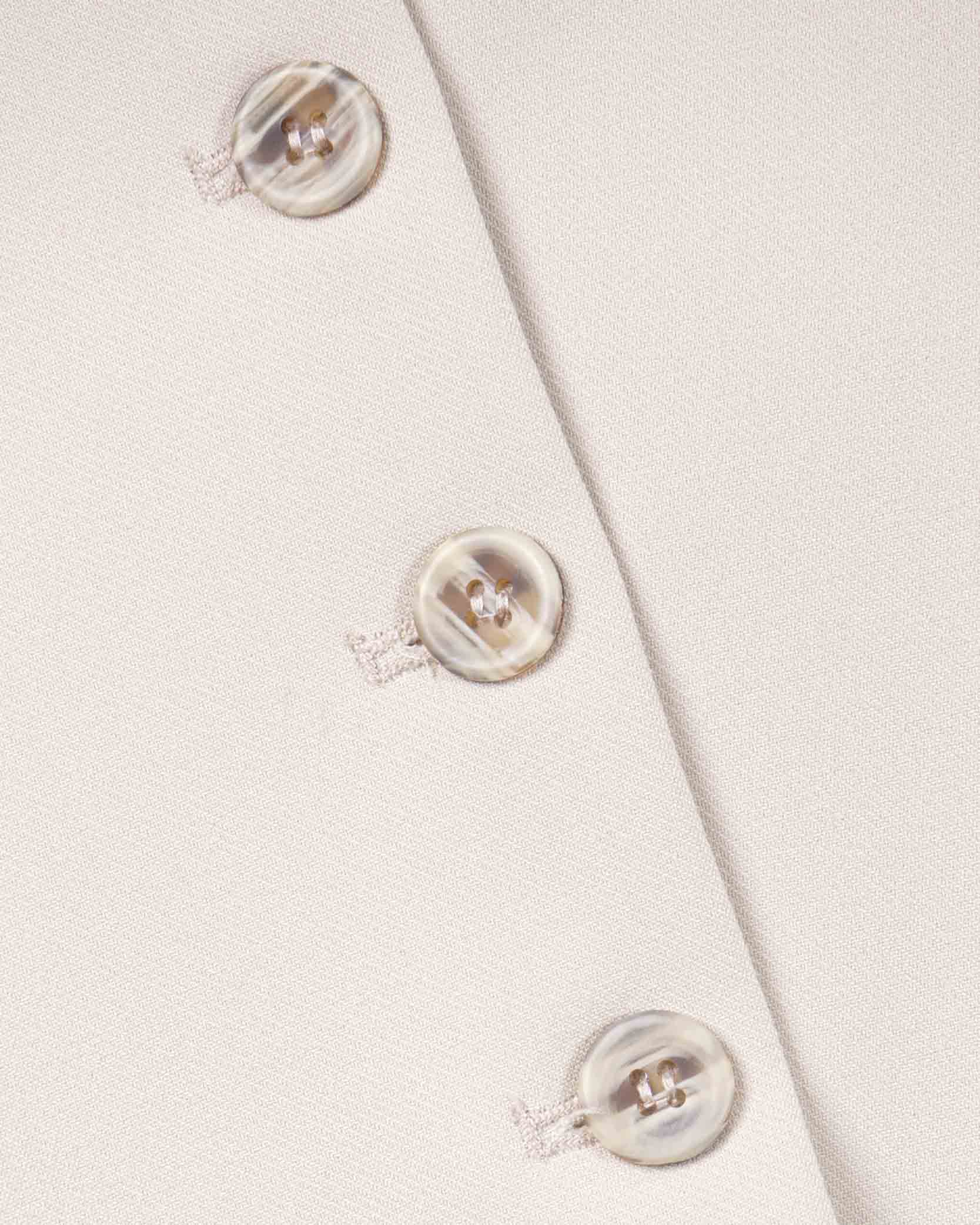 chaleco-diseño-original-beige-versatil