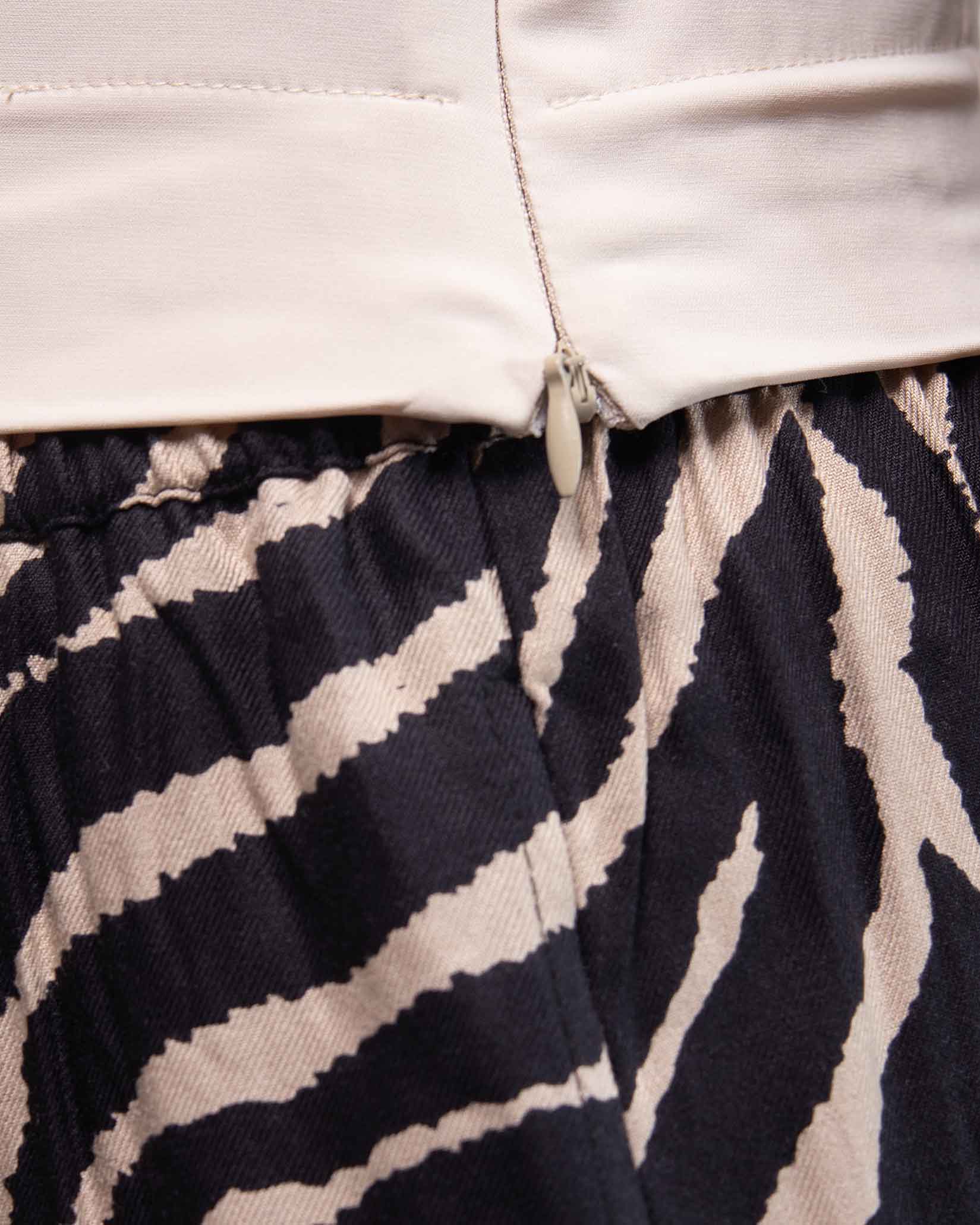 blusa-beige-poliester-suavidad-resistente