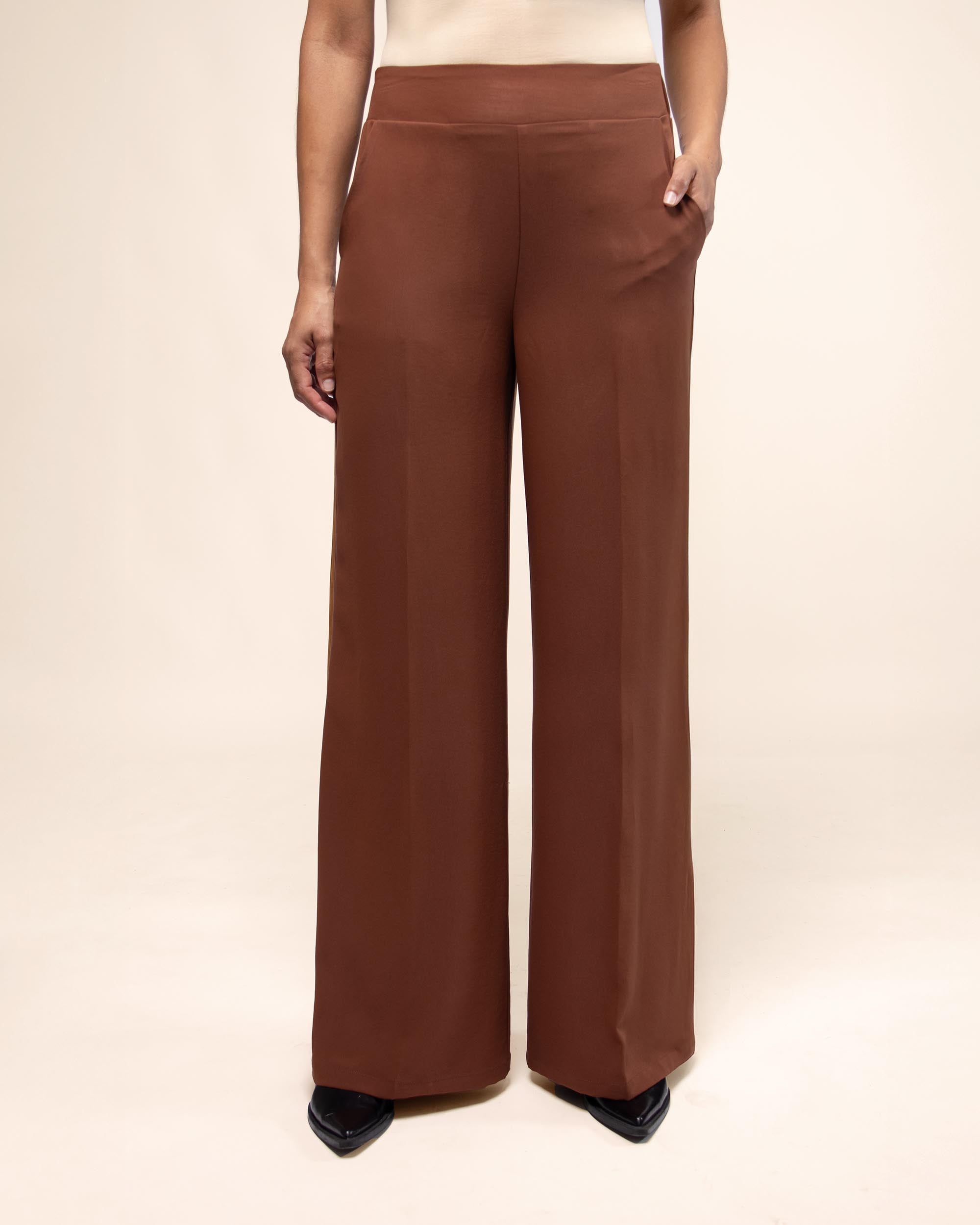 pantalon-cafe-poliester-pierna-amplia