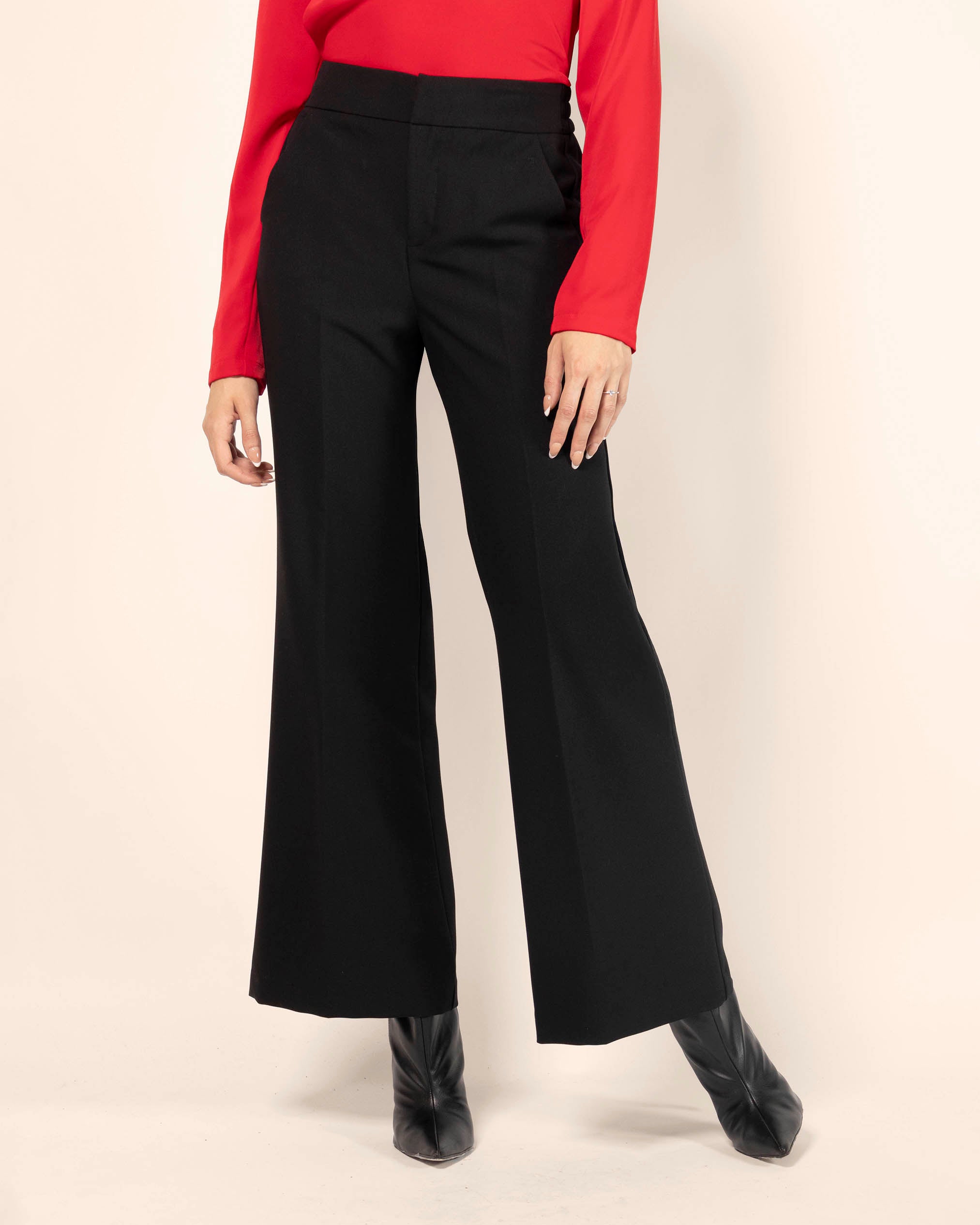 Pantalón pierna amplia tela gruesa