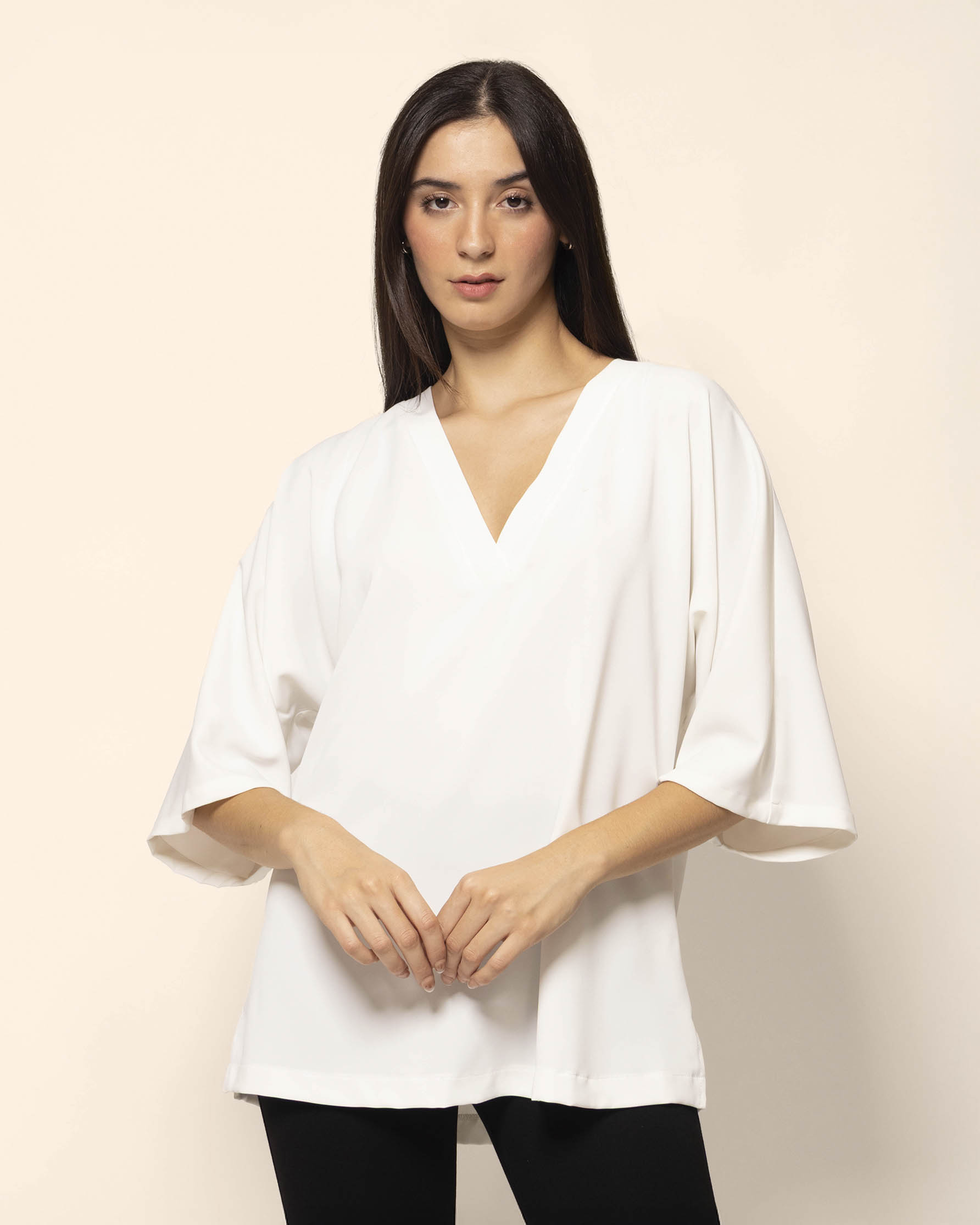 Blusón cuello V manga corrida