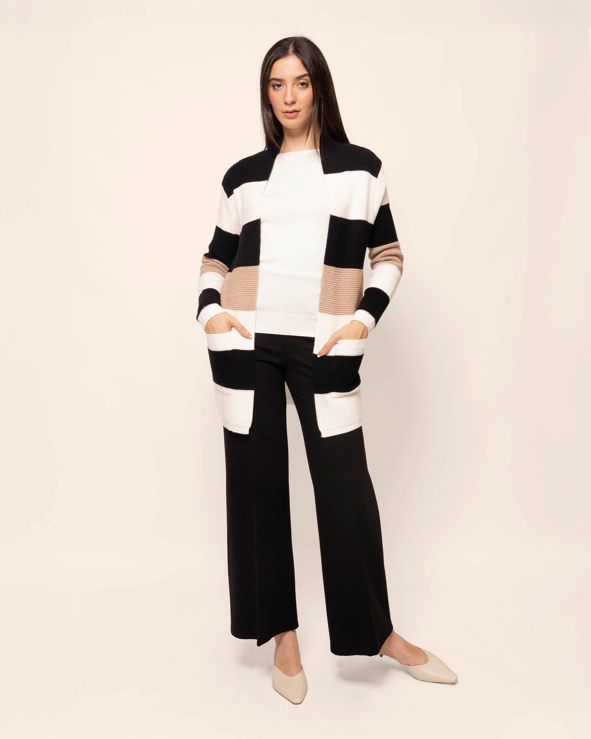 Pantalón amplio pontirroma con bolsillos