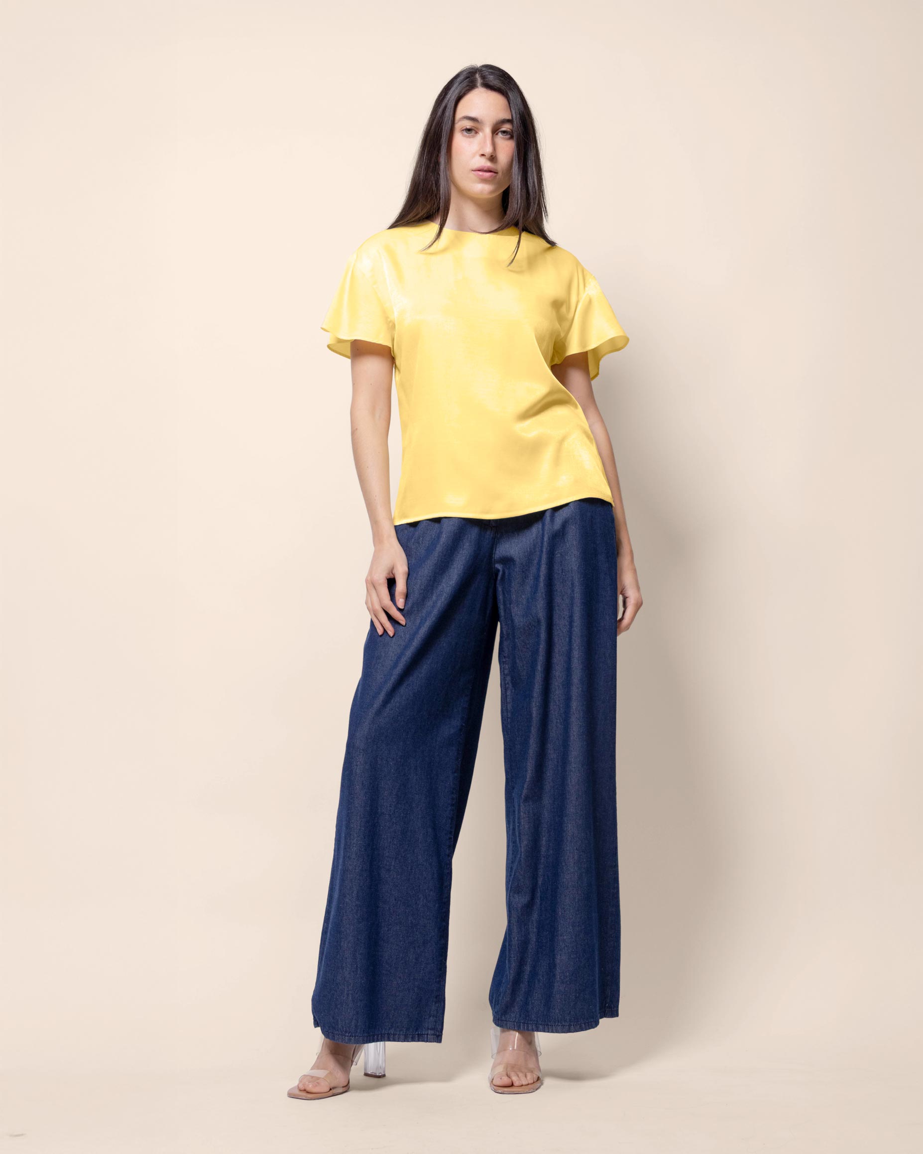 Blusa cuello redondo manga olán