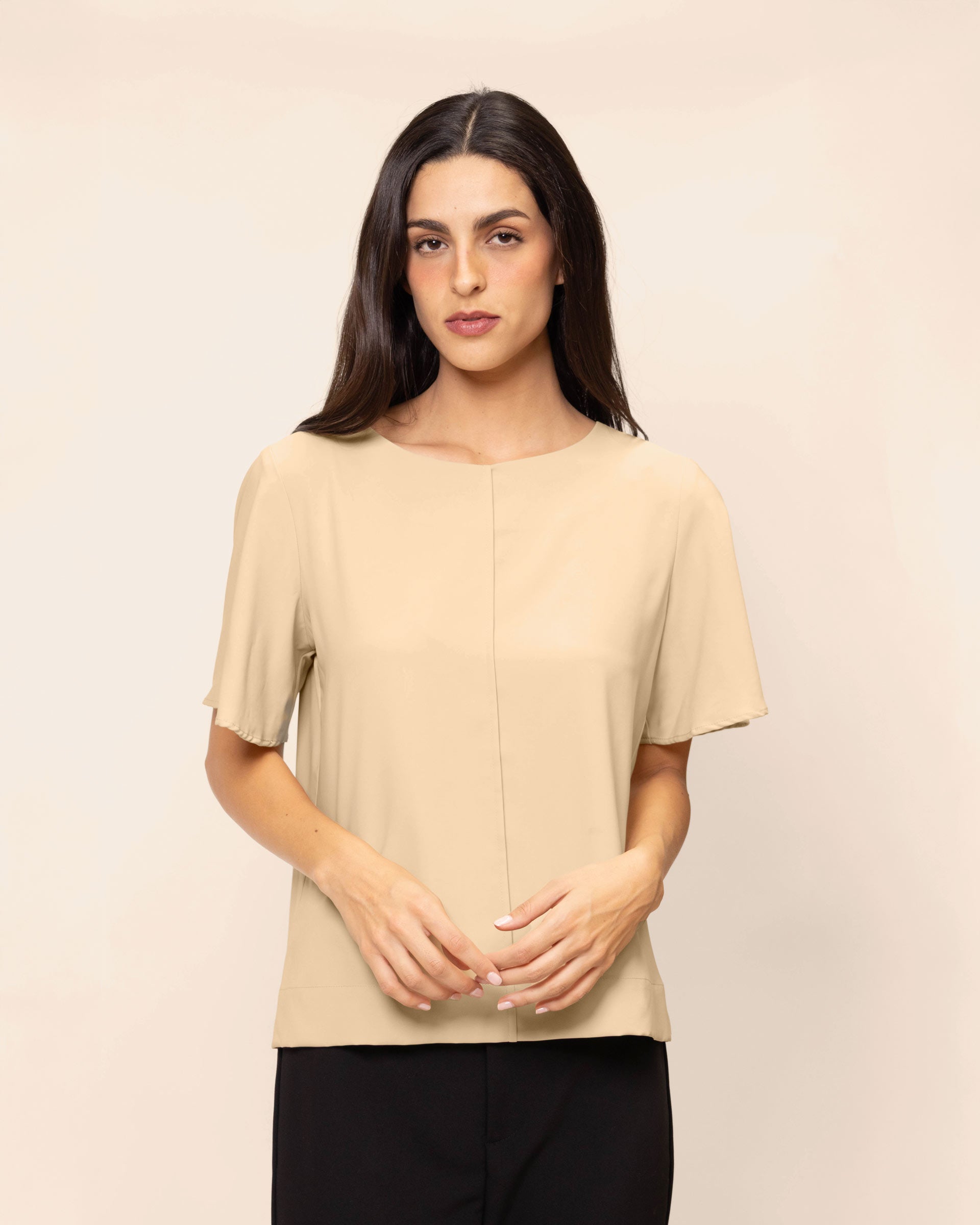 Blusa manga corta con corte