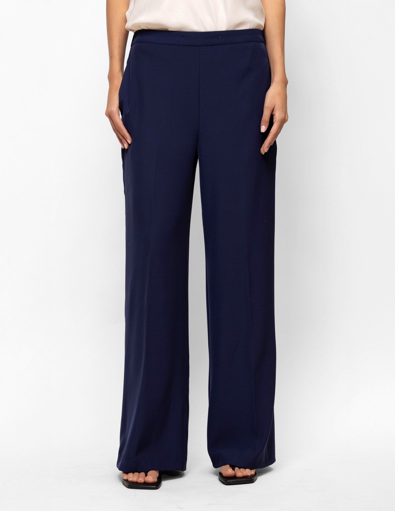Pantalón amplio tela suave