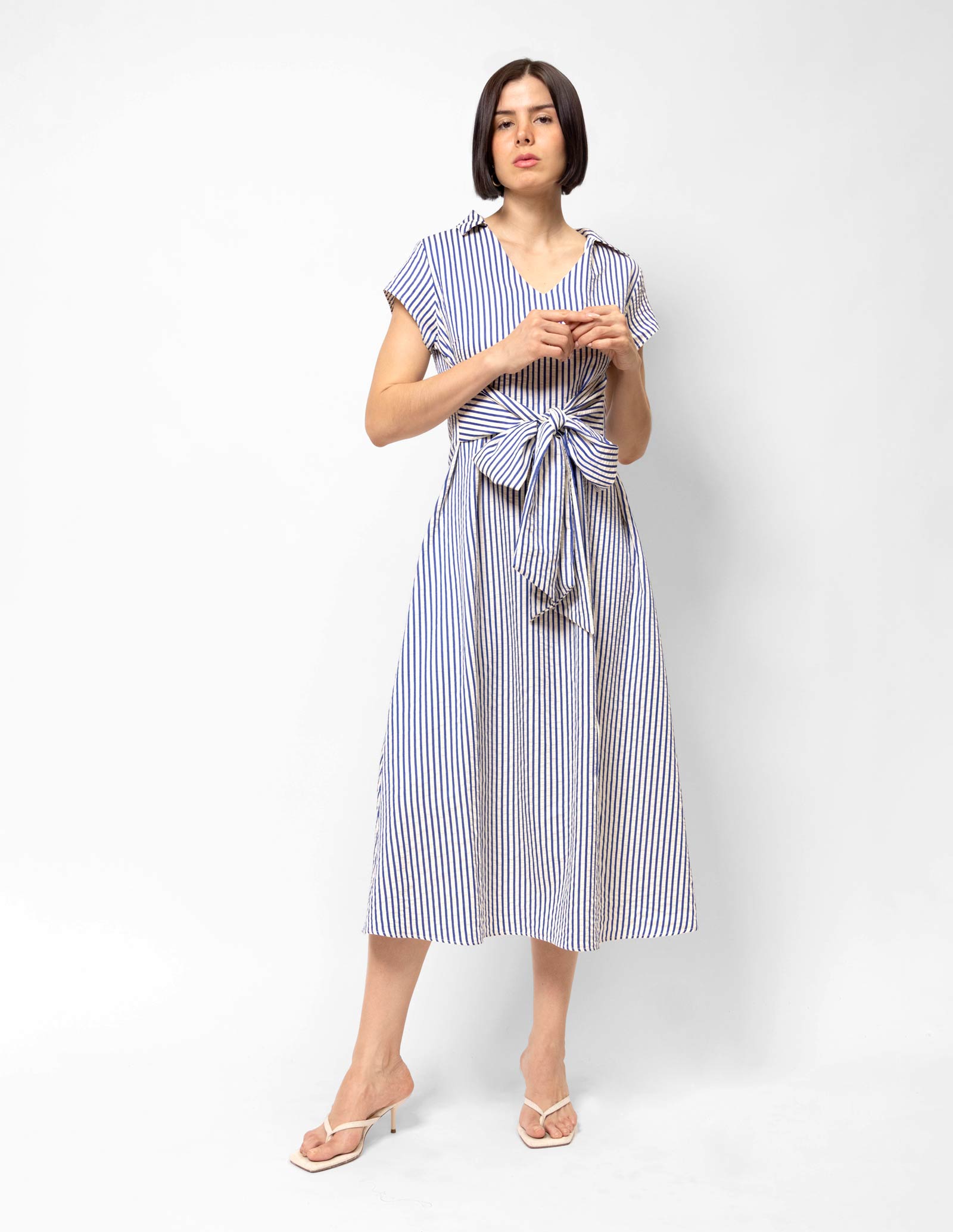 Vestido manga corta amarre cintura