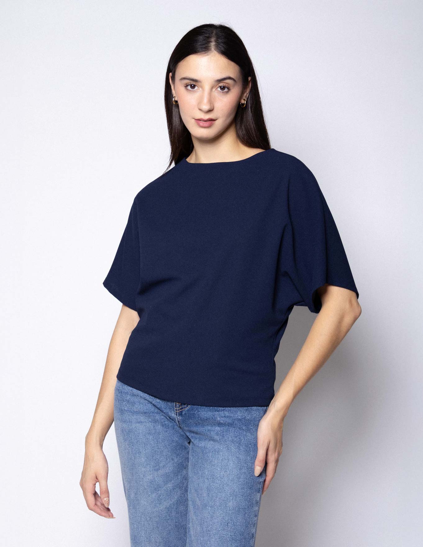 Blusa cuello redondo manga corrida amplia