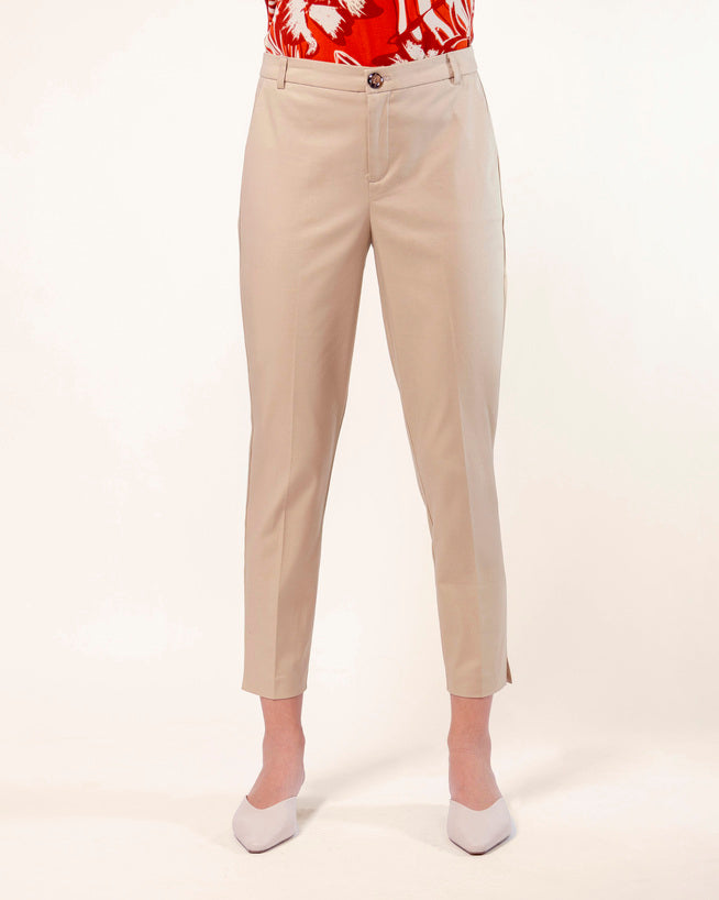 pantalon-khaki-entubado-con-bolsillos