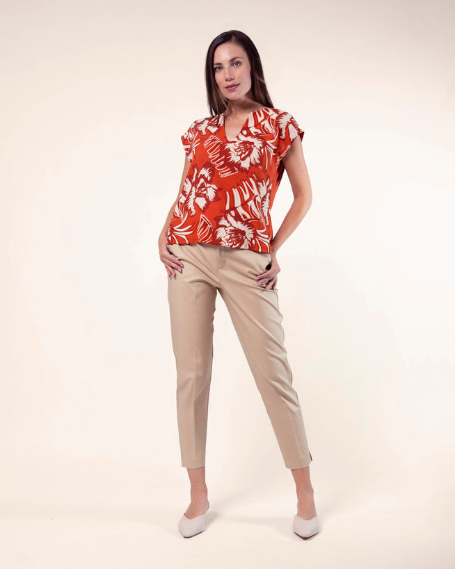 pantalon-khaki-aberturas-en-tobillo