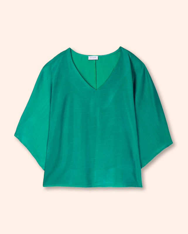 blusa-verde-vista-frontal-cuello-en-v
